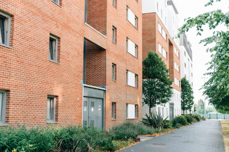 Isolation extérieure en milieu urbain dense à Nanterre (92) avec les aides de l'État